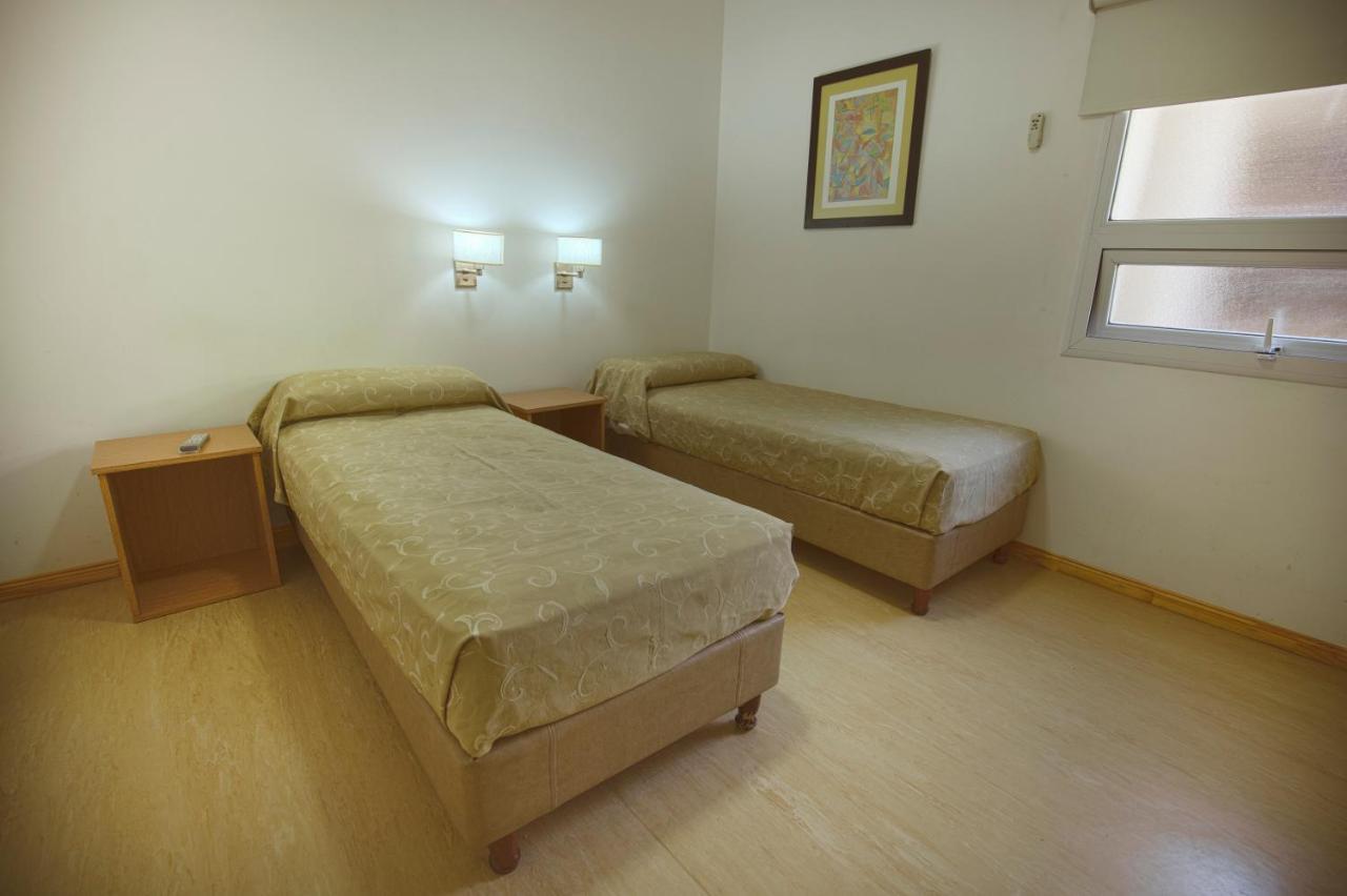 Hotel Huemul à Neuquén Extérieur photo