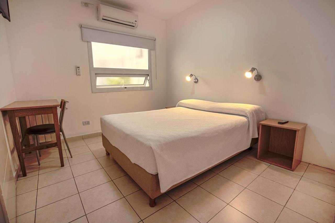 Hotel Huemul à Neuquén Extérieur photo