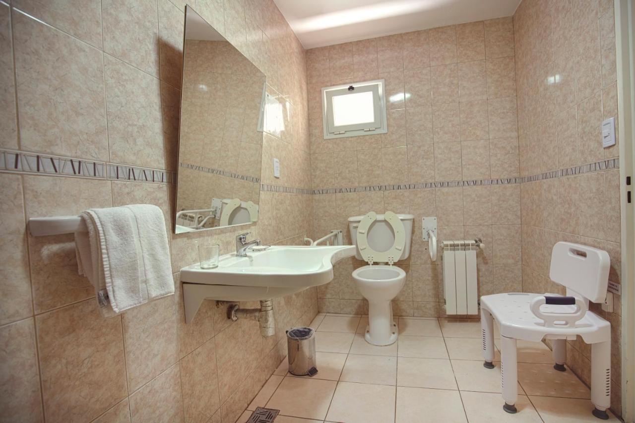 Hotel Huemul à Neuquén Extérieur photo